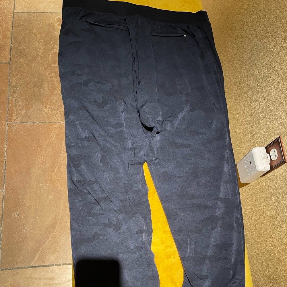 Pants - Picture 5 of 7